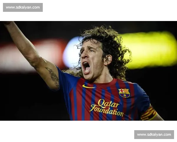 巴萨更衣室老照片曝光：从克鲁伊夫球鞋到梅西涂鸦的红蓝岁月