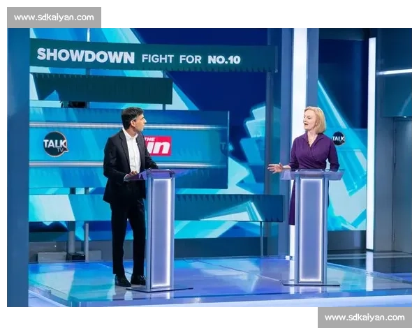 拉瓦勒与斯特拉斯激战正酣 谁能在这场较量中脱颖而出 拉瓦勒与斯特拉斯激战正酣 谁能在这场较量中脱颖而出